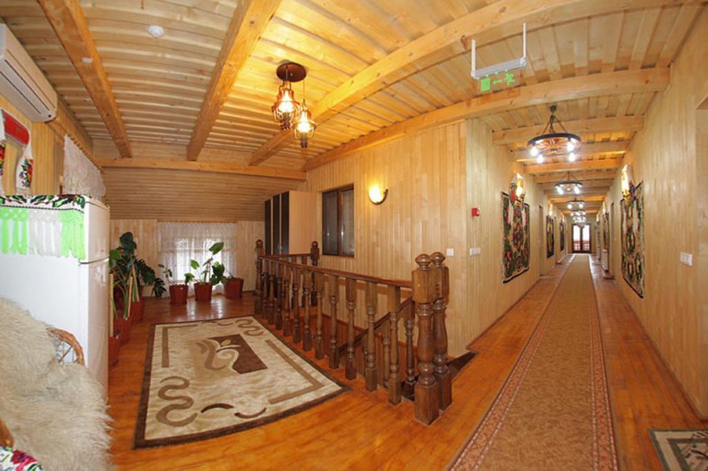 Pensiunea Sub Cetate La Matei Onceşti Extérieur photo