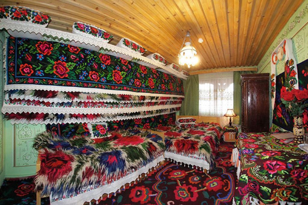 Pensiunea Sub Cetate La Matei Onceşti Chambre photo